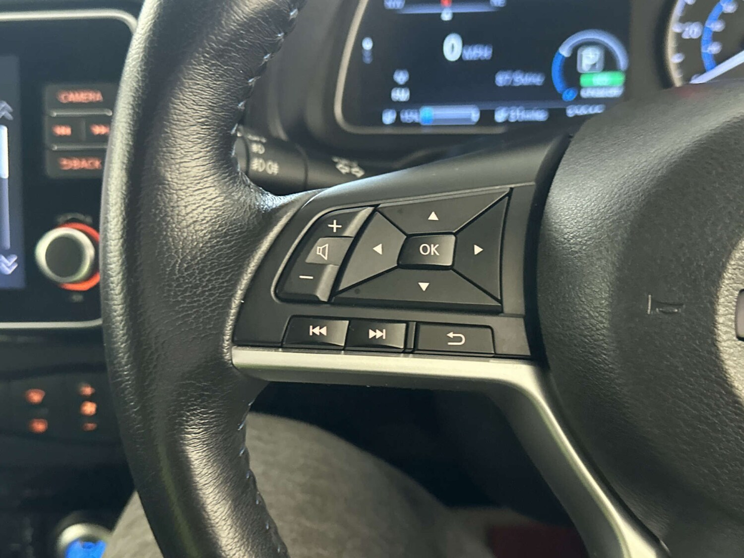 Used Nissan Leaf 2023 for sale - 78124727: Photo 17