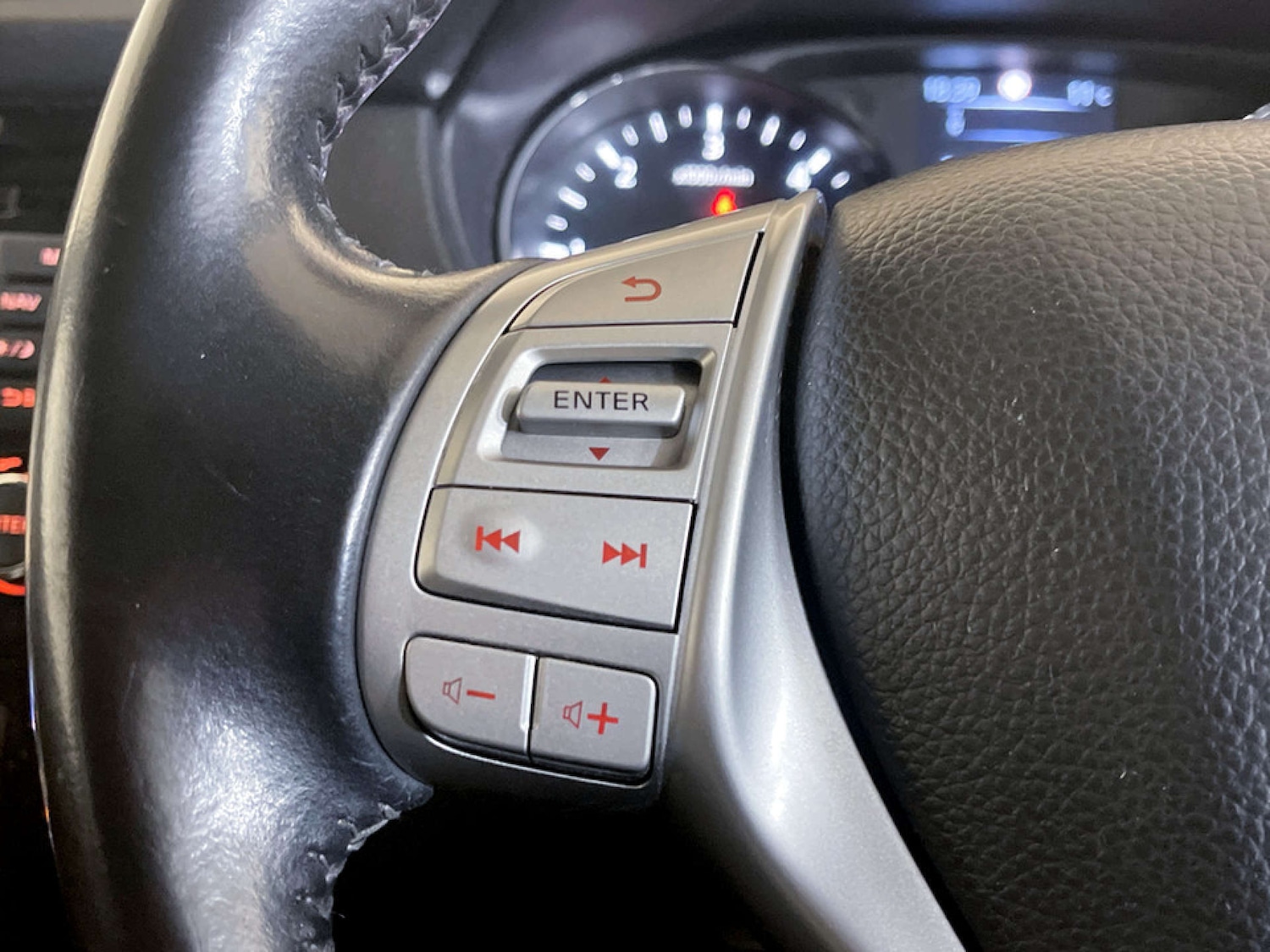 Used Nissan Qashqai 2016 for sale - 77185850: Photo 18