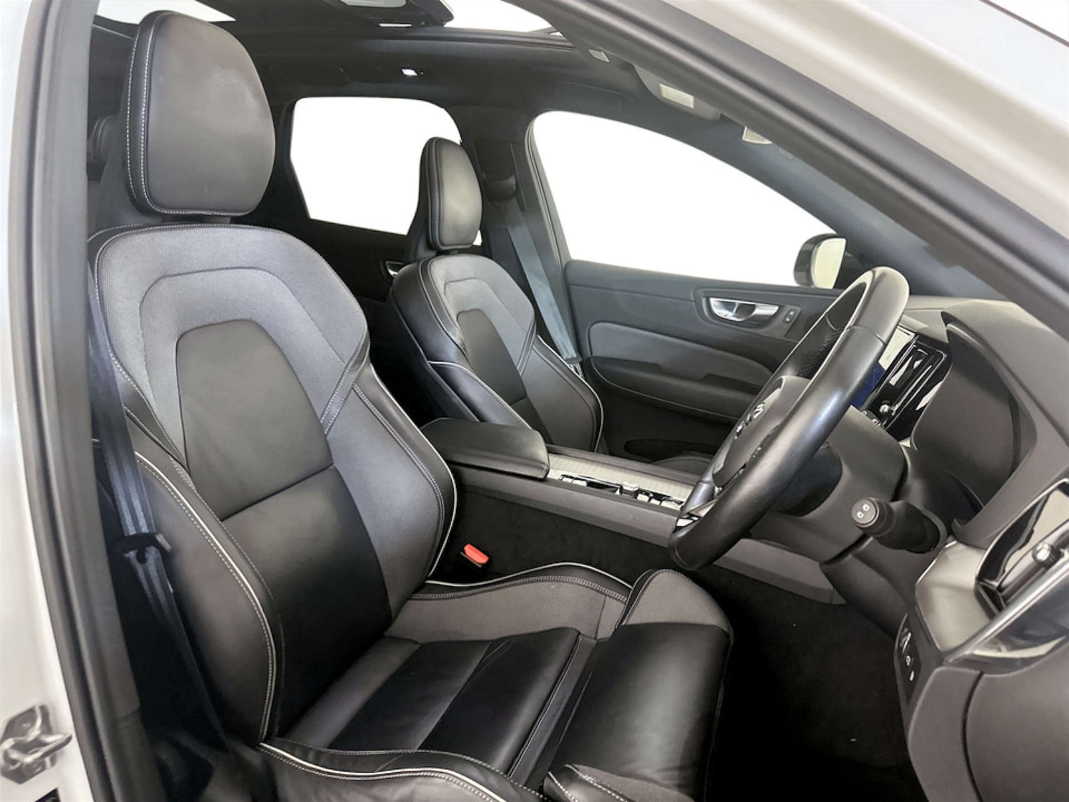 Used Volvo XC60 2021 for sale - 77185988: Photo 14