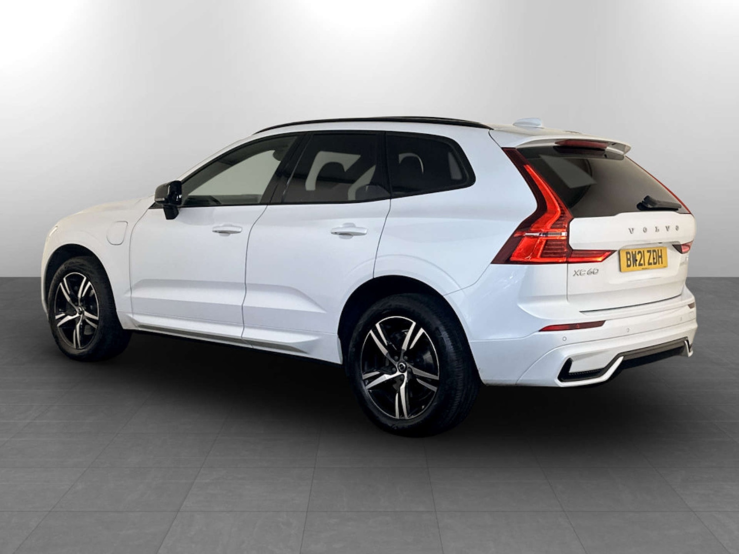 Used Volvo XC60 2021 for sale - 77185988: Photo 8