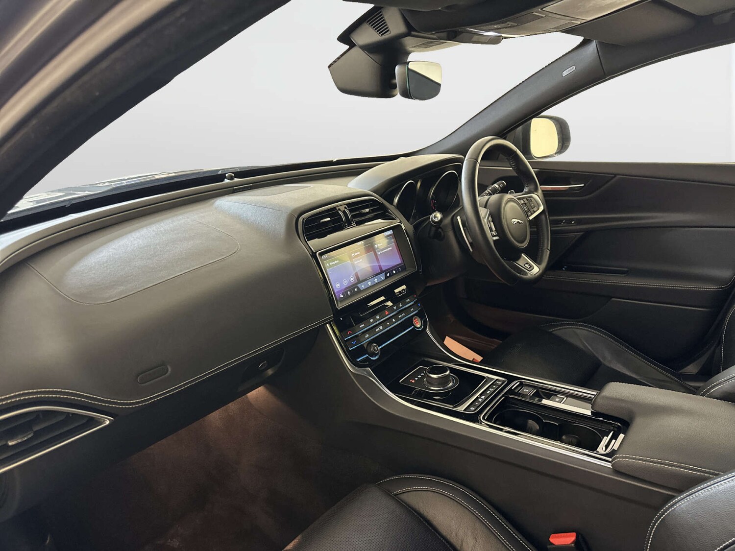 Used Jaguar XE 2018 for sale - 78122996: Photo 12