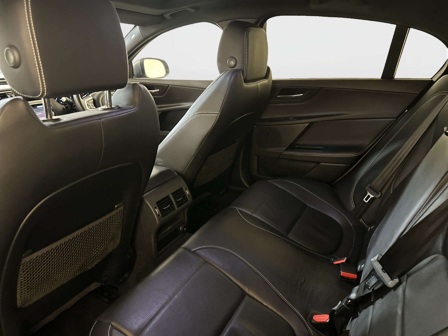 Used Jaguar XE 2018 for sale - 78122996: Photo 14