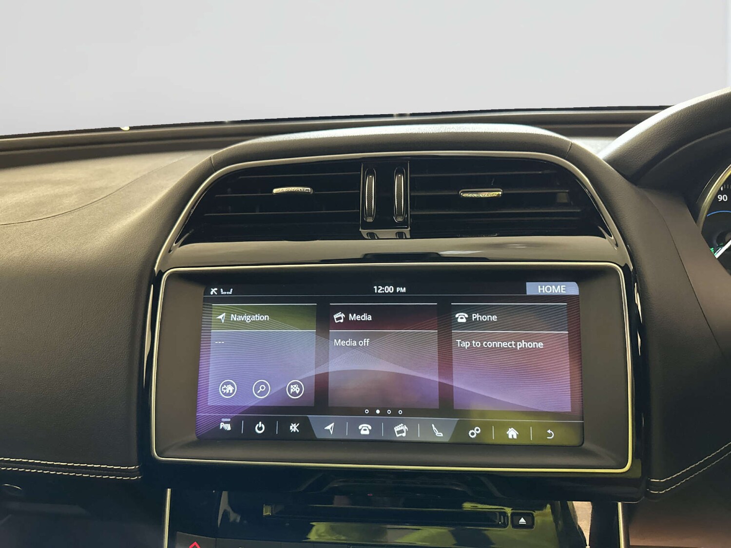 Used Jaguar XE 2018 for sale - 78122996: Photo 23