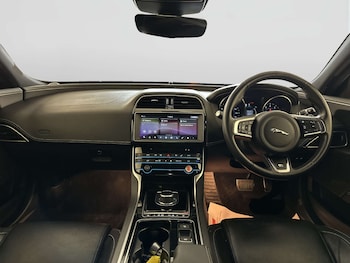 Used Jaguar XE 2018 for sale - 78122996: Photo