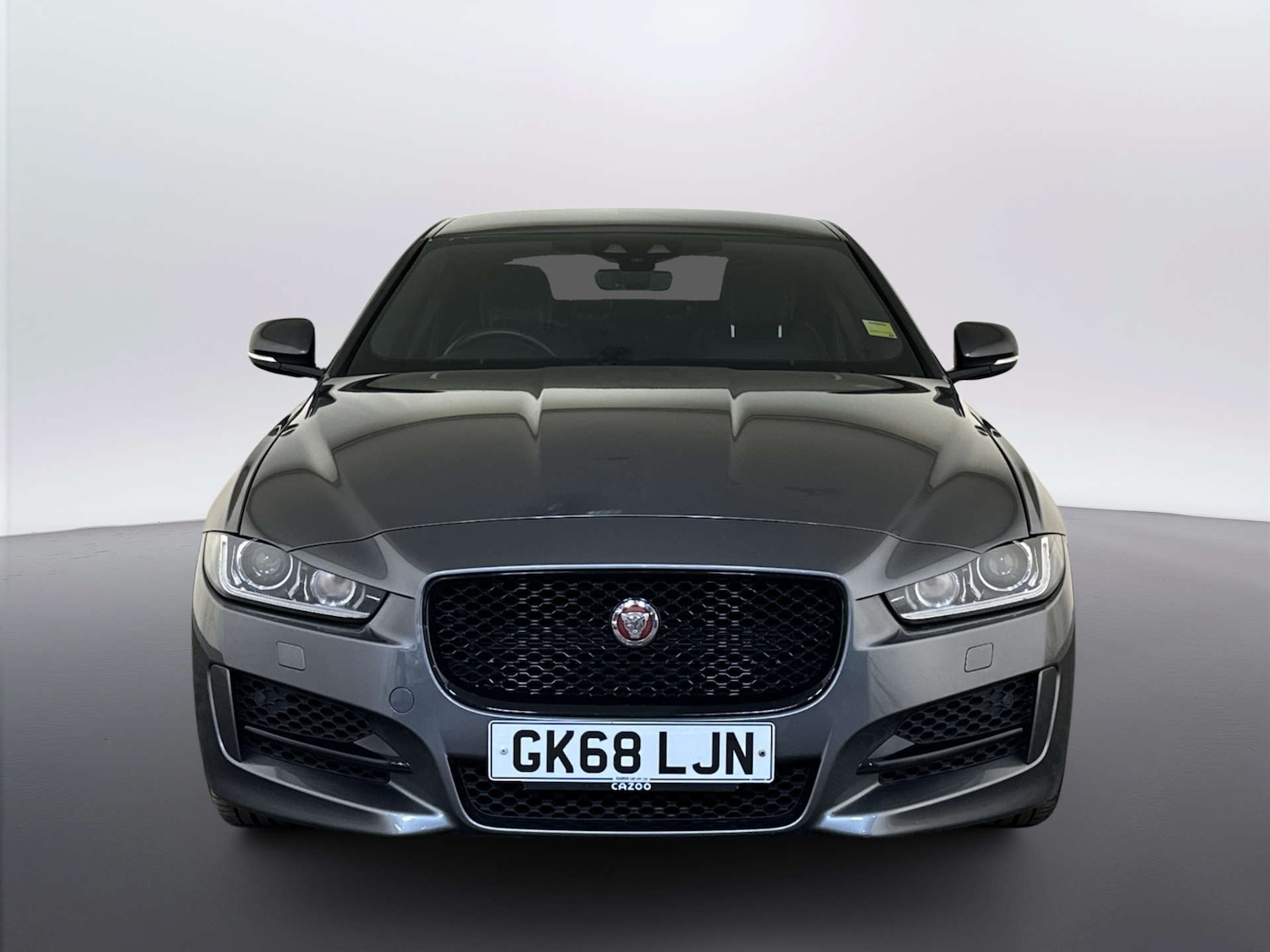Used Jaguar XE 2018 for sale - 78122996: Photo 5