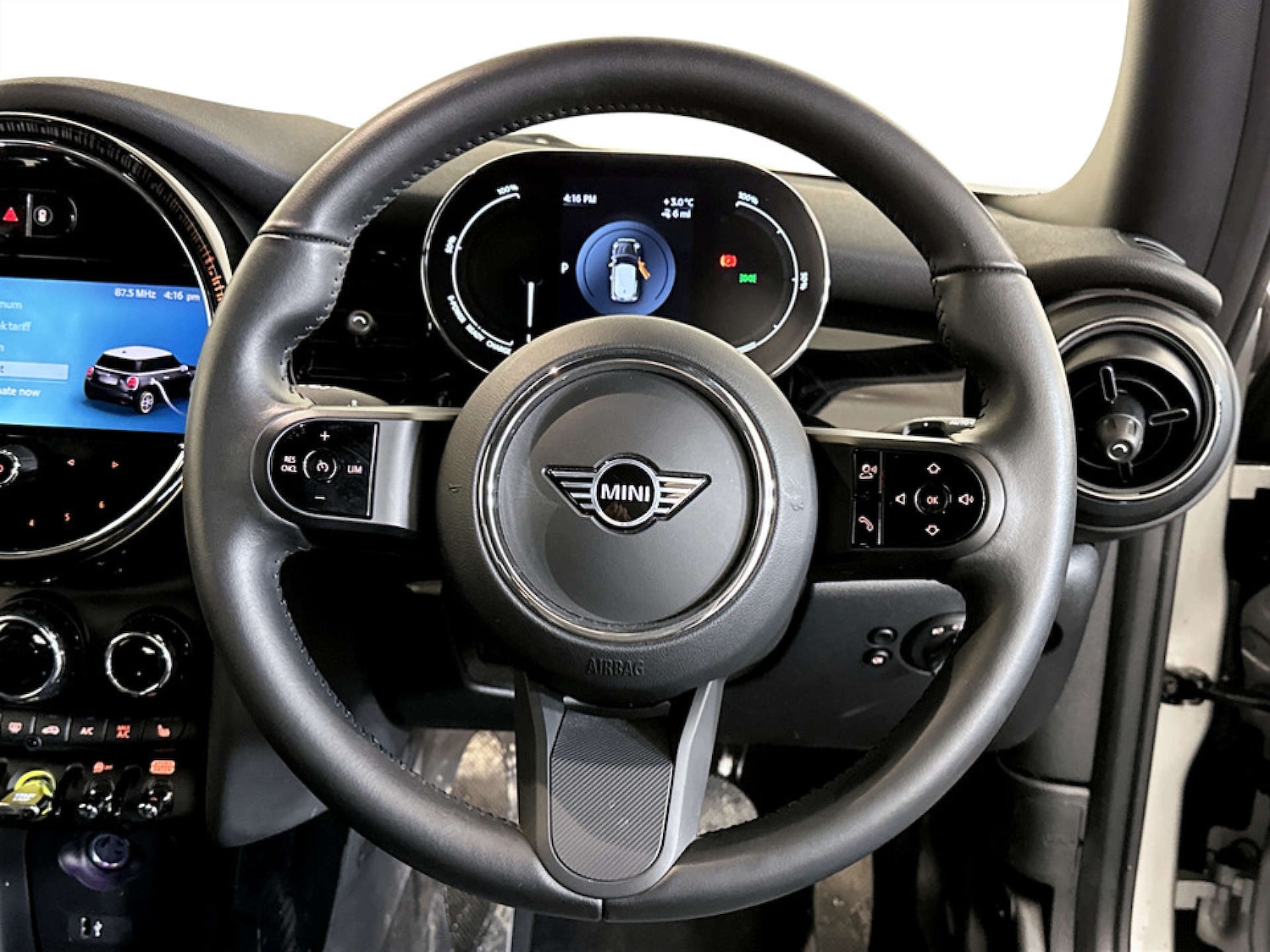 Used MINI Hatch 2023 for sale - 77567351: Photo 16