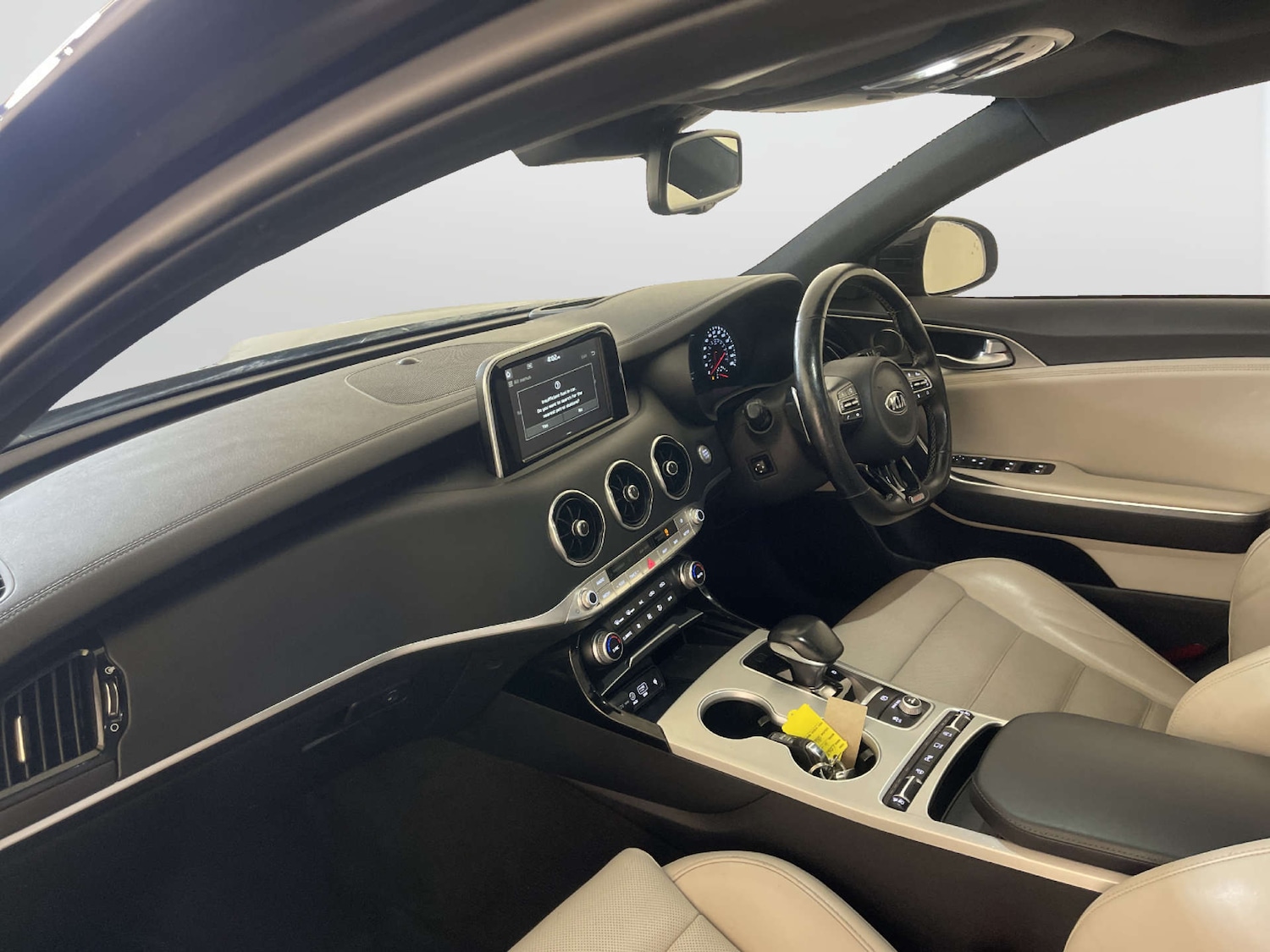 Used Kia Stinger 2018 for sale - 78066742: Photo 12