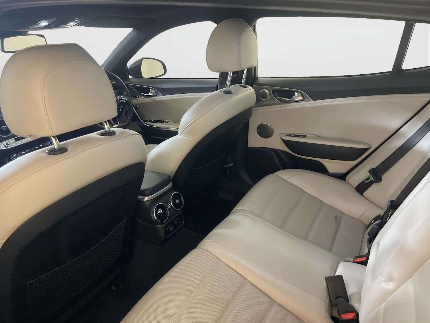 Used Kia Stinger 2018 for sale - 78066742: Photo 14