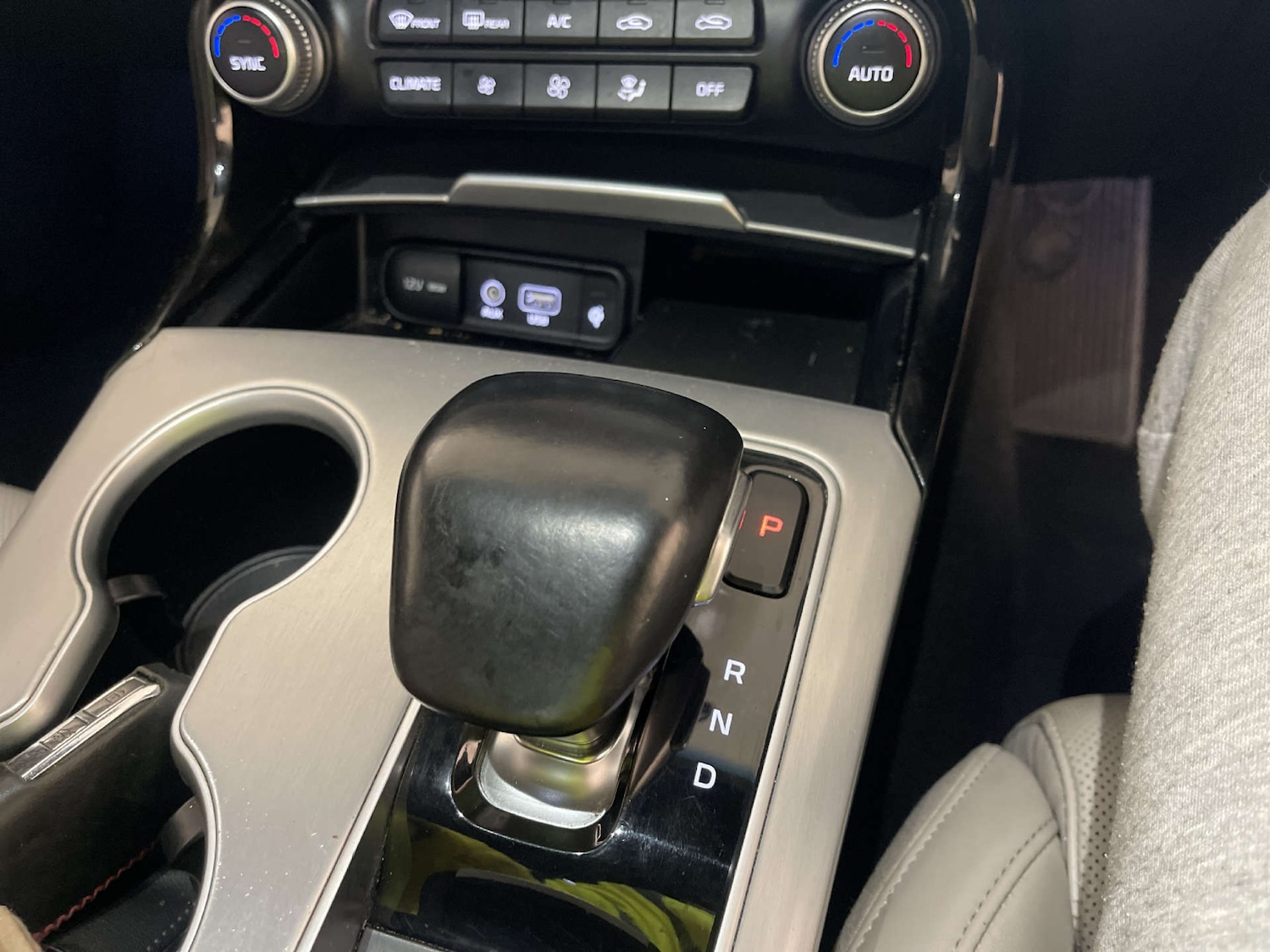 Used Kia Stinger 2018 for sale - 78066742: Photo 24