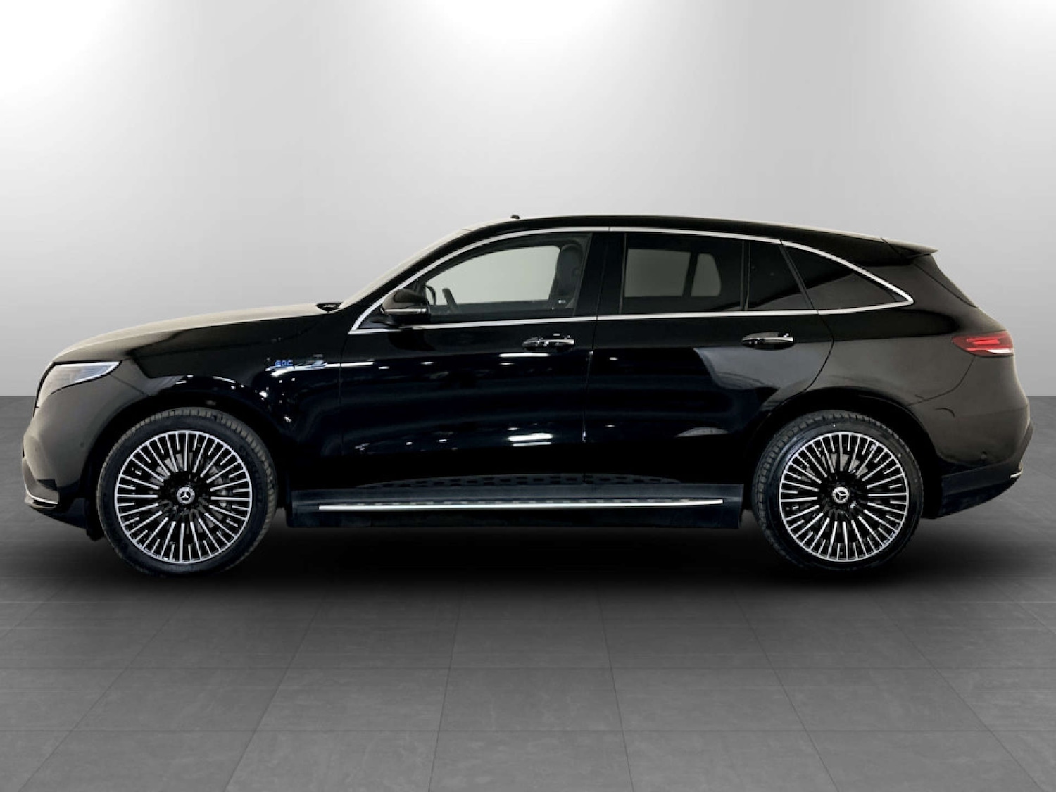 Used Mercedes-Benz EQC 2023 for sale - 77594867: Photo 7