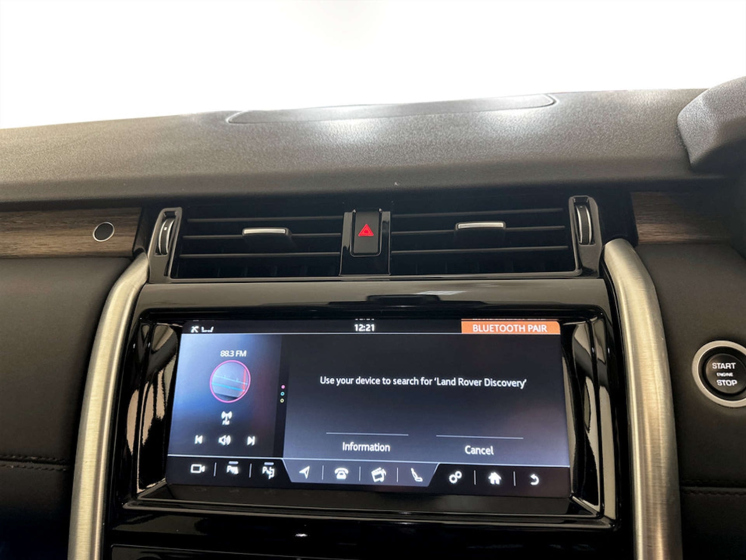 Used Land Rover Discovery 2018 for sale - 77745428: Photo 24