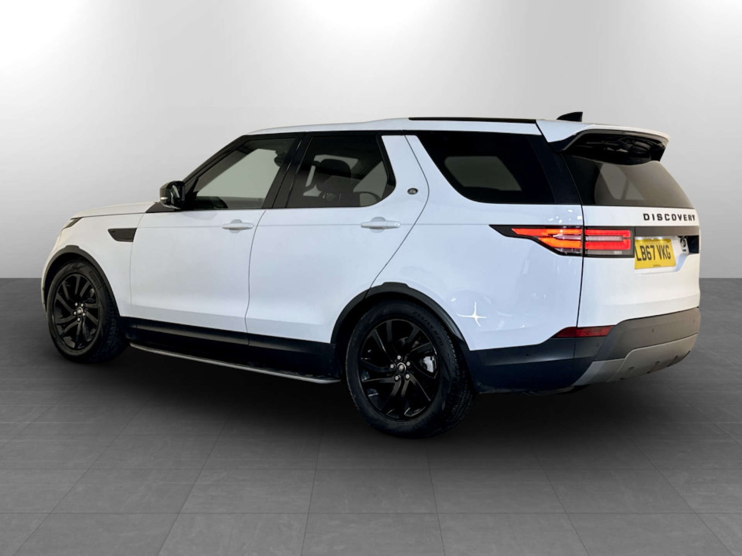 Used Land Rover Discovery 2018 for sale - 77745428: Photo 8