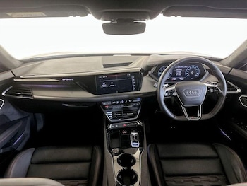 Used Audi RS e-tron GT 2022 for sale - 76494649: Photo