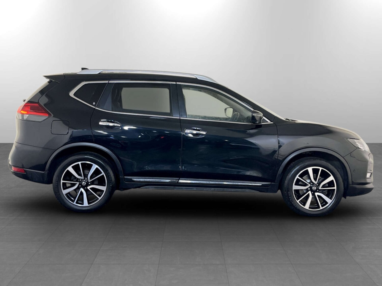 Used Nissan X-Trail 2018 for sale - 77523399: Photo 11