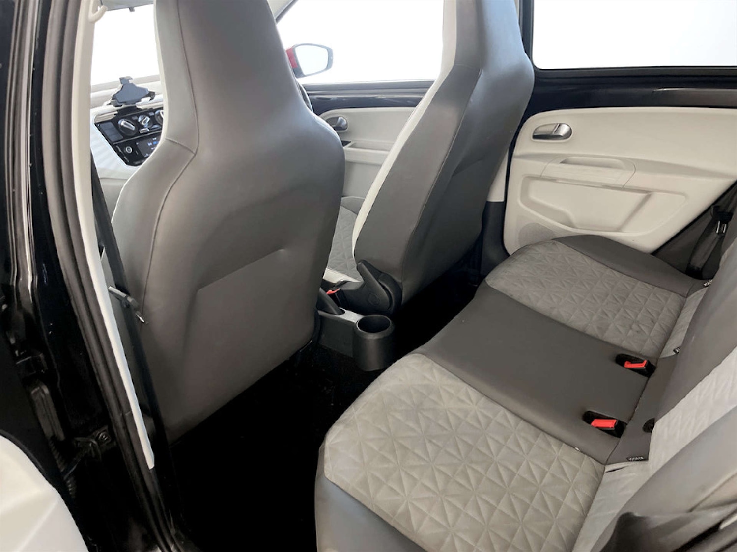 Used Volkswagen up! 2016 for sale - 77185942: Photo 15