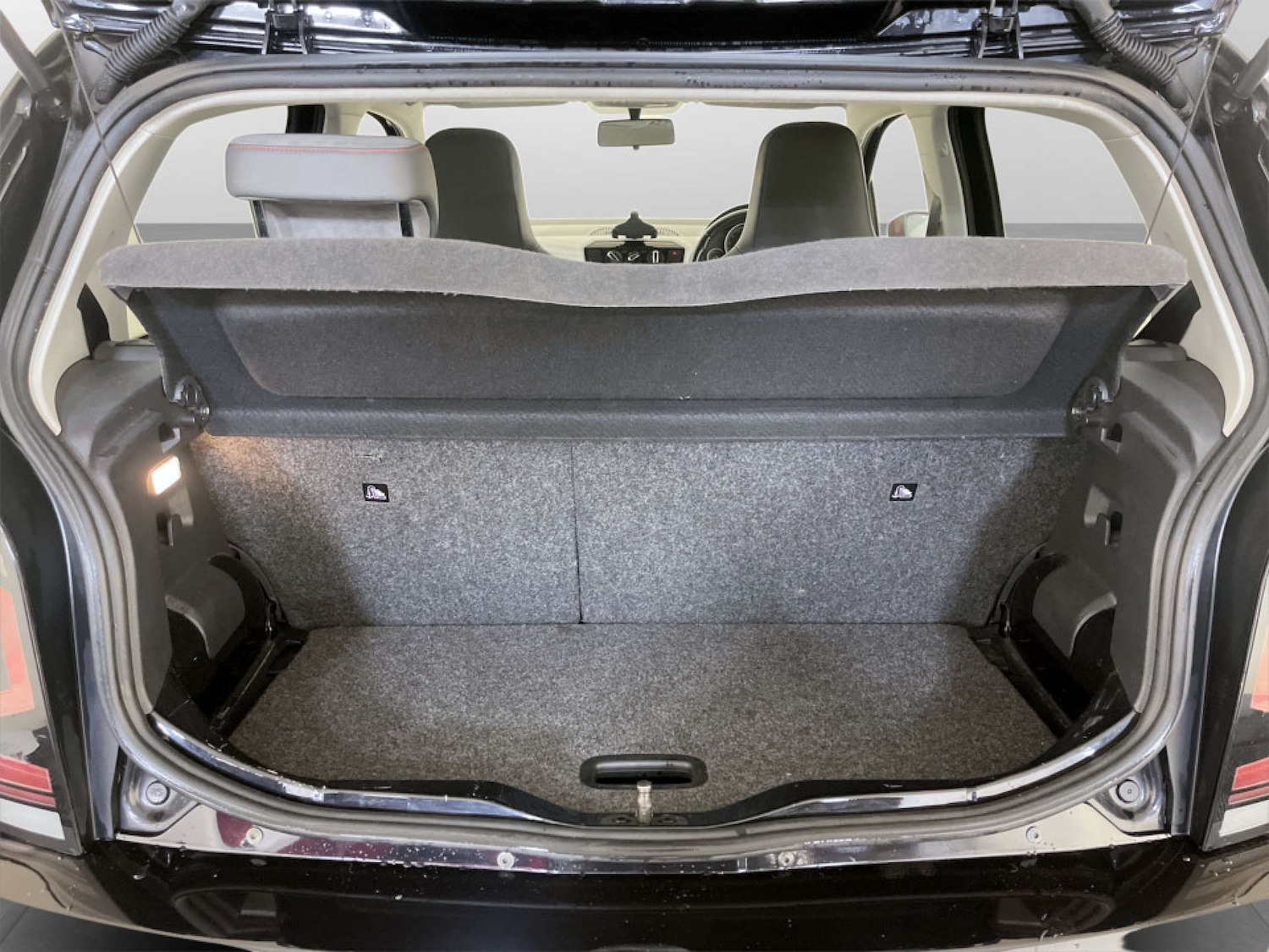 Used Volkswagen up! 2016 for sale - 77185942: Photo 16