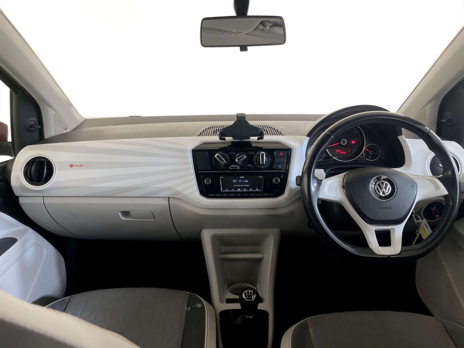 Used Volkswagen up! 2016 for sale - 77185942: Photo 3