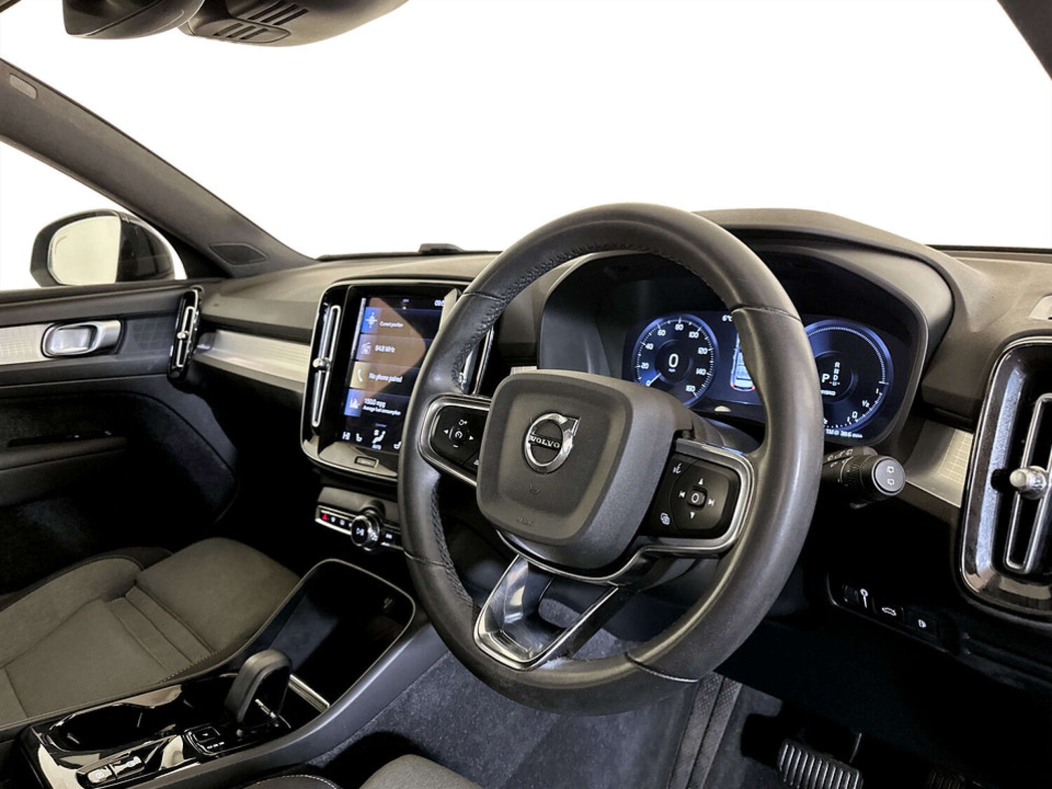 Used Volvo XC40 2023 for sale - 77581168: Photo 15