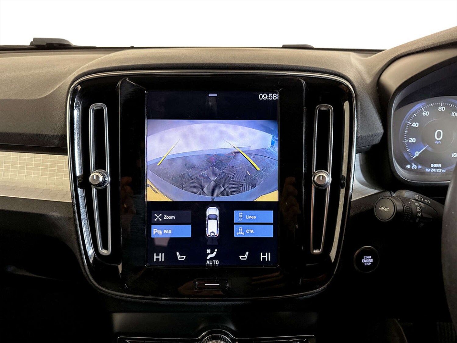 Used Volvo XC40 2023 for sale - 77581168: Photo 20