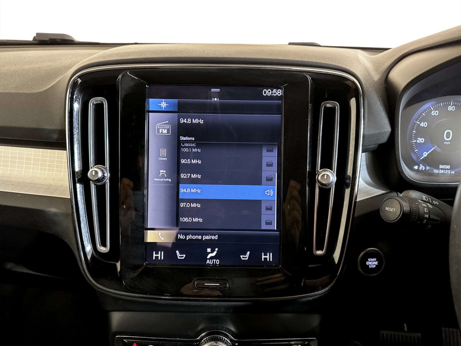 Used Volvo XC40 2023 for sale - 77581168: Photo 25