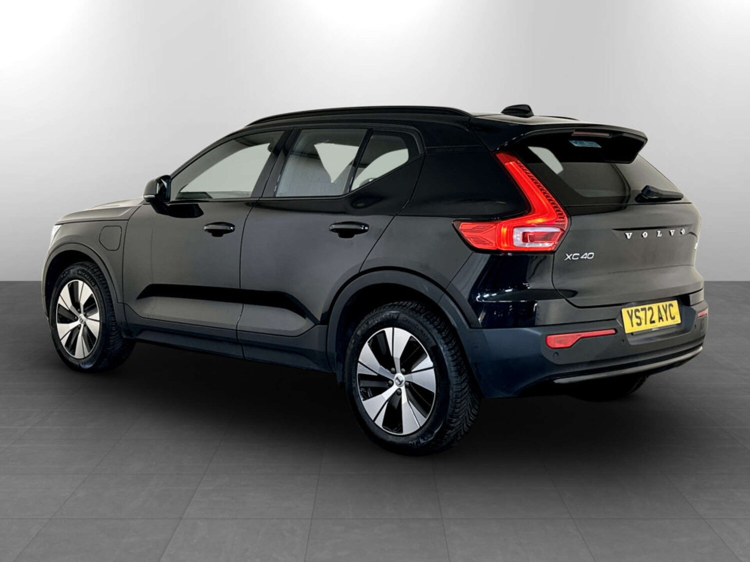 Used Volvo XC40 2023 for sale - 77581168: Photo 8