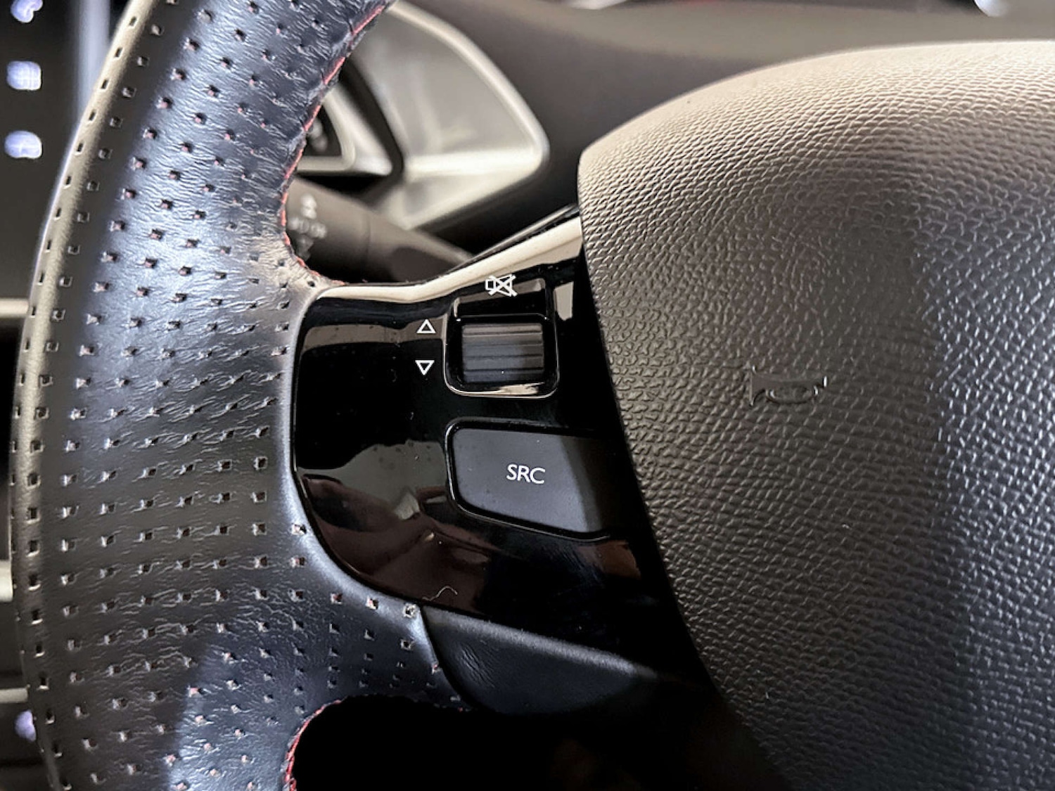 Used Peugeot 308 2019 for sale - 77195899: Photo 19