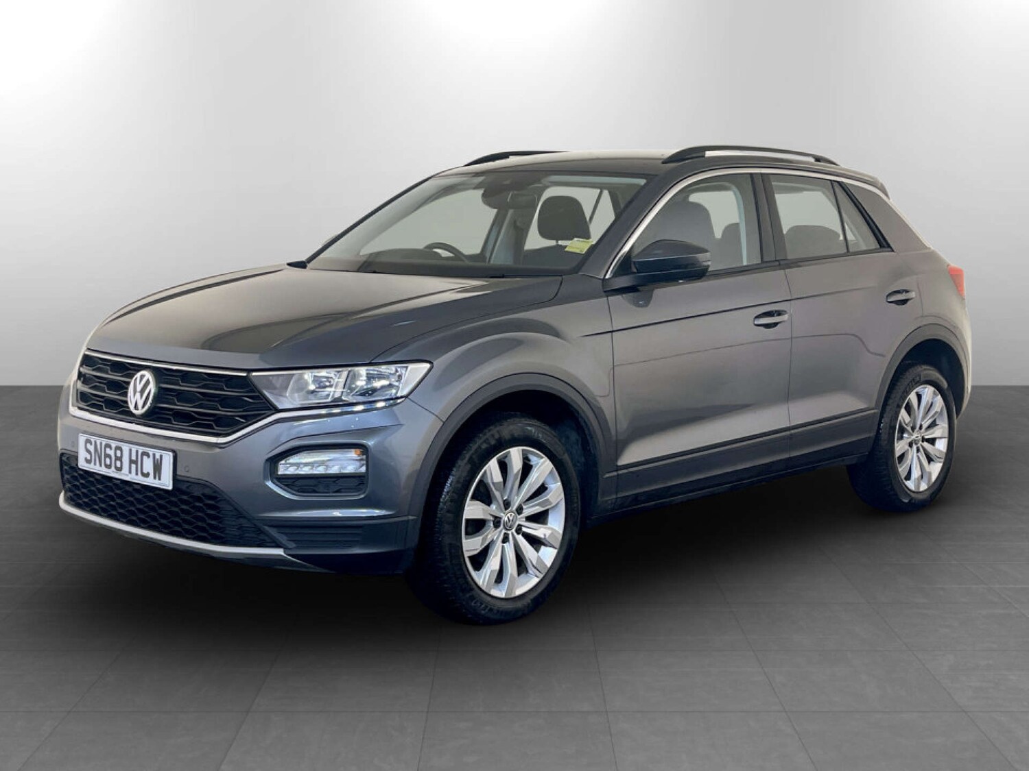 Used Volkswagen T-Roc 2019 for sale - 77470017: Photo 6