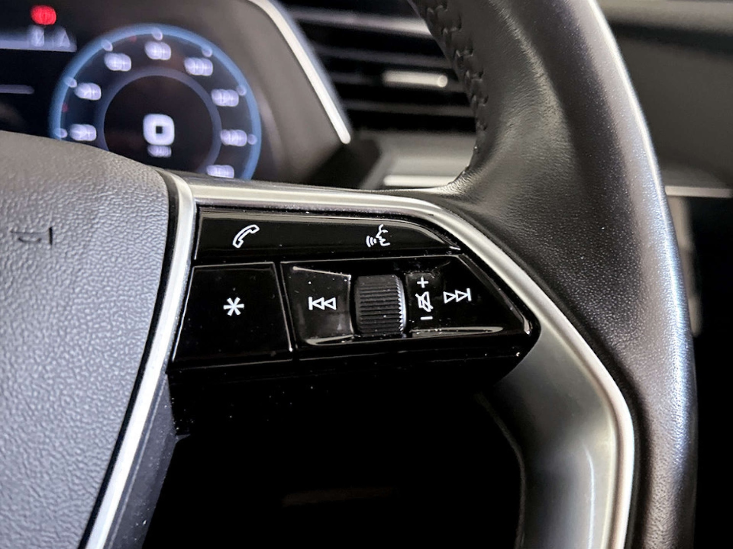 Used Audi e-tron 2020 for sale - 77437470: Photo 18