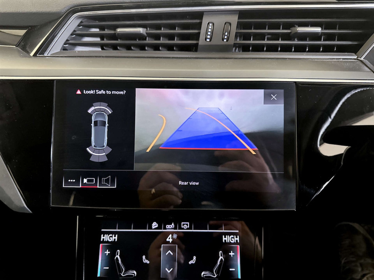 Used Audi e-tron 2020 for sale - 77437470: Photo 19