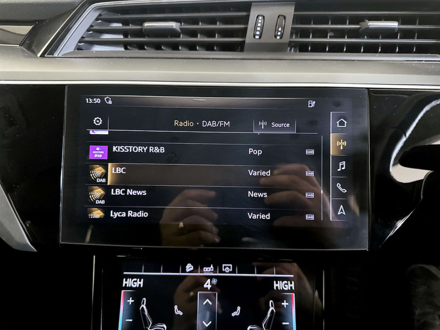 Used Audi e-tron 2020 for sale - 77437470: Photo 22