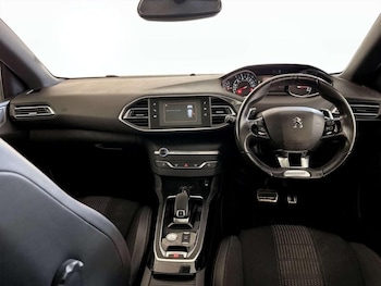 Used Peugeot 308 2018 for sale - 76984806: Photo