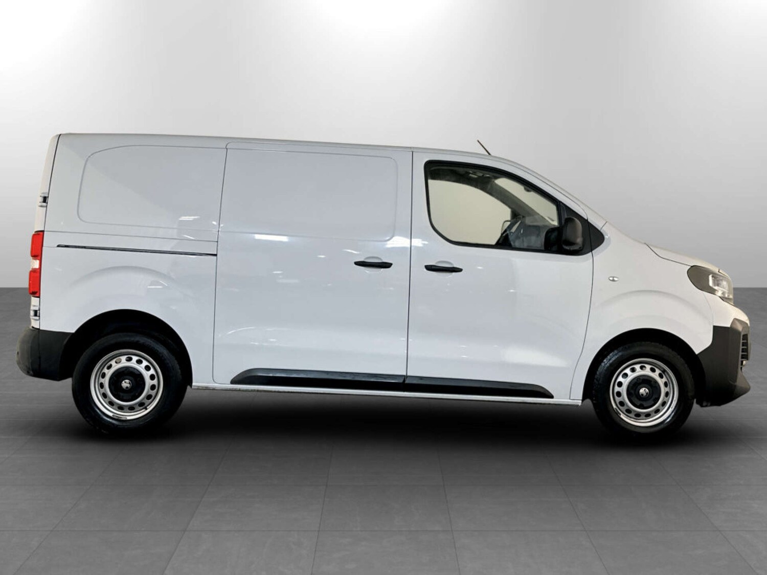 Used Vauxhall Vivaro 2024 for sale - 77470038: Photo 11