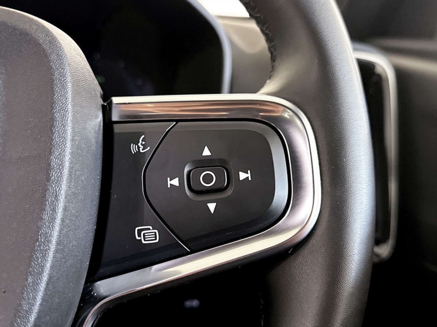 Used Volvo XC40 2023 for sale - 77604014: Photo 19