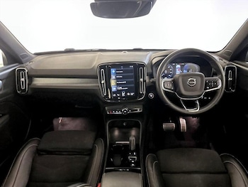 Used Volvo XC40 2022 for sale - 76196463: Photo 3