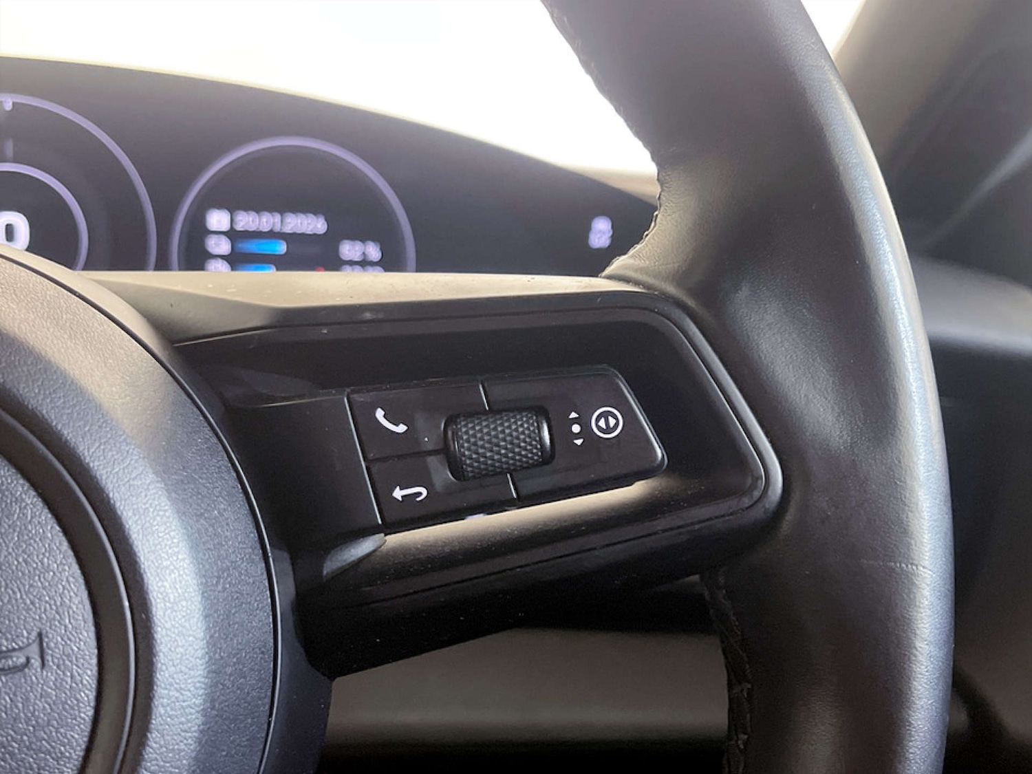 Used Porsche Taycan 2020 for sale - 77261399: Photo 20