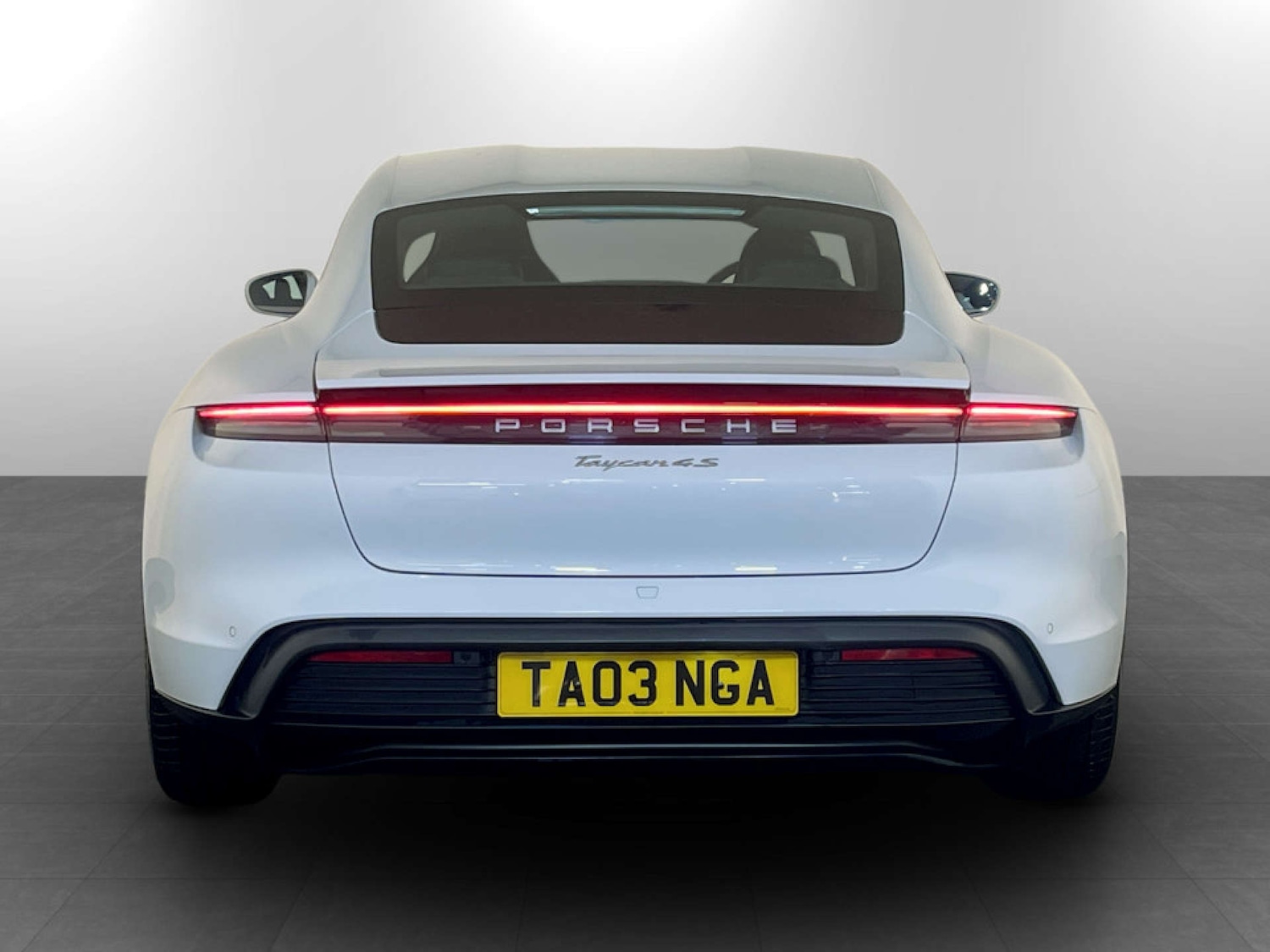 Used Porsche Taycan 2020 for sale - 77261399: Photo 9