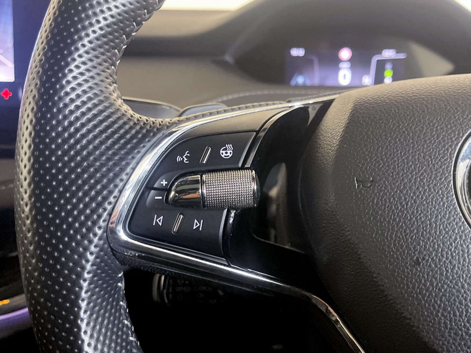 Used Skoda Enyaq 2023 for sale - 77506885: Photo 16