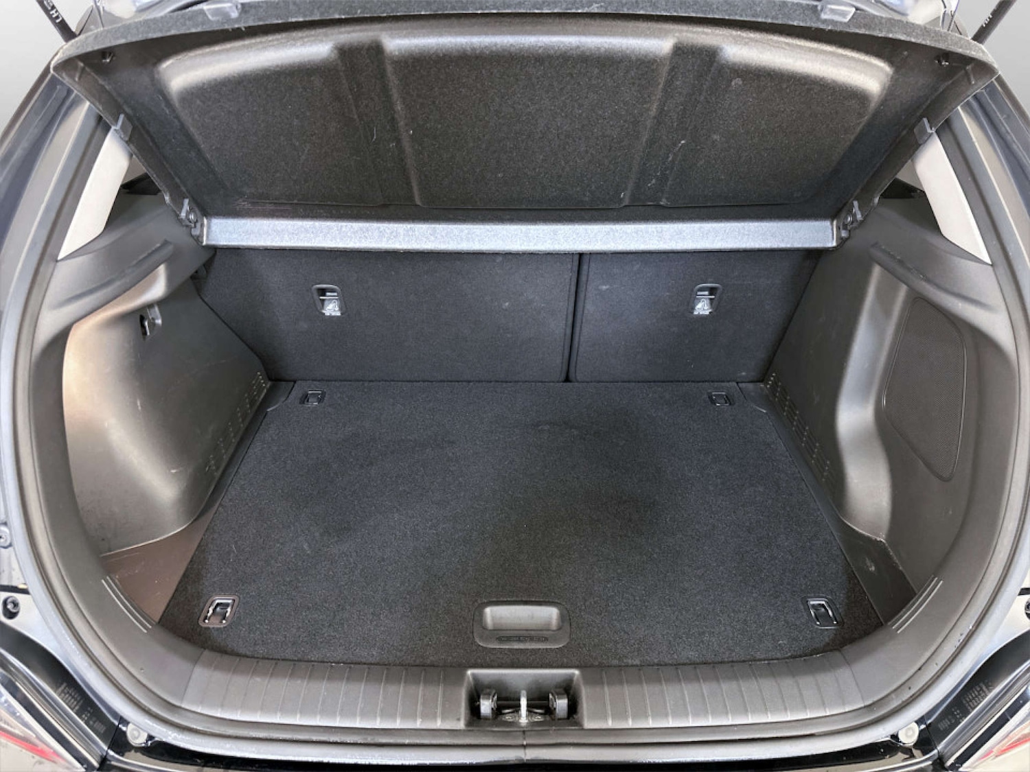 Used Hyundai KONA 2023 for sale - 77590609: Photo 15