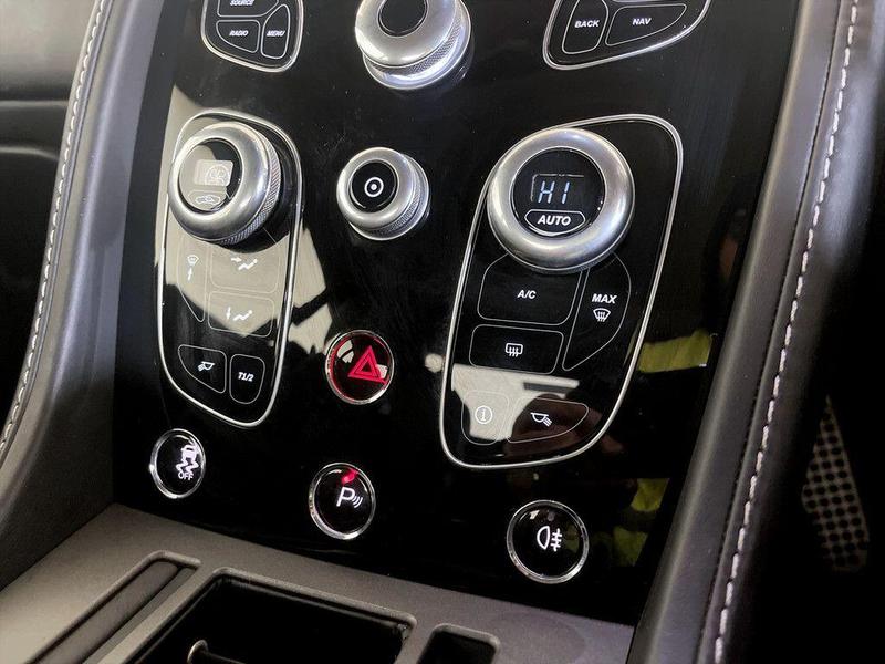 Used Aston Martin Vantage 2015 for sale - 76706096: Photo 29