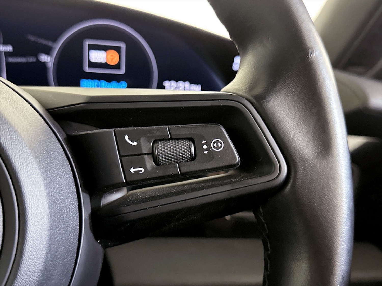 Used Porsche Taycan 2020 for sale - 77186141: Photo 20