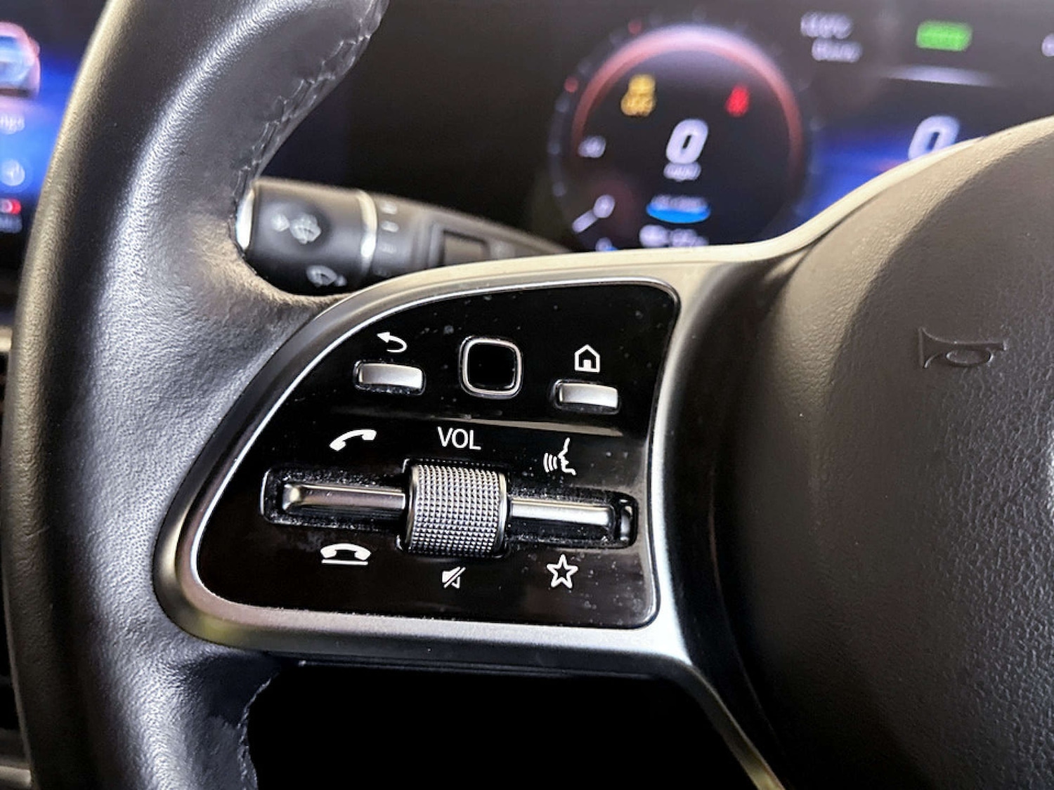 Used Mercedes-Benz EQC 2022 for sale - 77185932: Photo 18