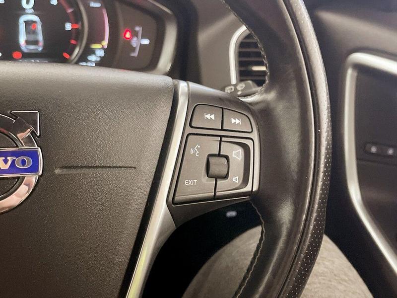 Used Volvo XC60 2017 for sale - 76557457: Photo 19