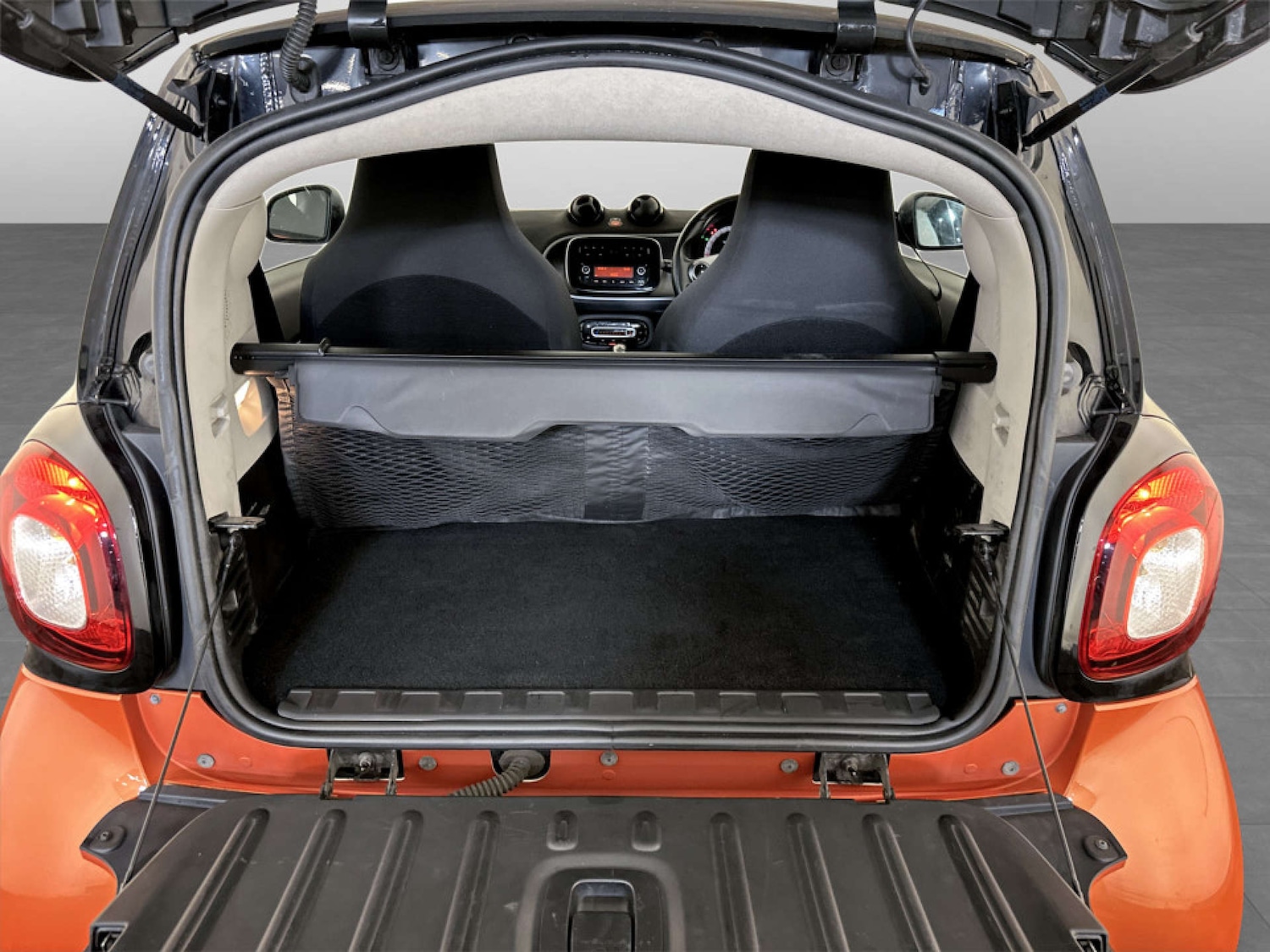 Used smart fortwo 2018 for sale - 77185997: Photo 15