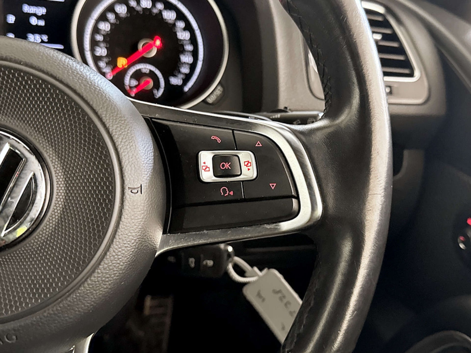 Used Volkswagen Scirocco 2017 for sale - 77328611: Photo 17