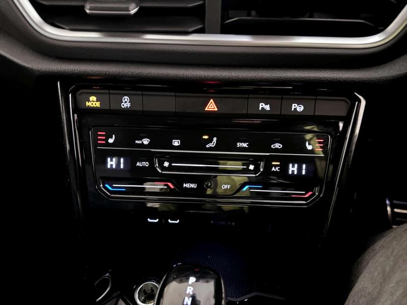 Used Volkswagen T-Roc 2022 for sale - 76844900: Photo 24