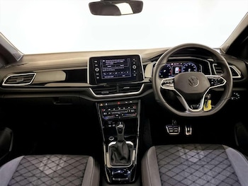 Used Volkswagen T-Roc 2022 for sale - 76844900: Photo