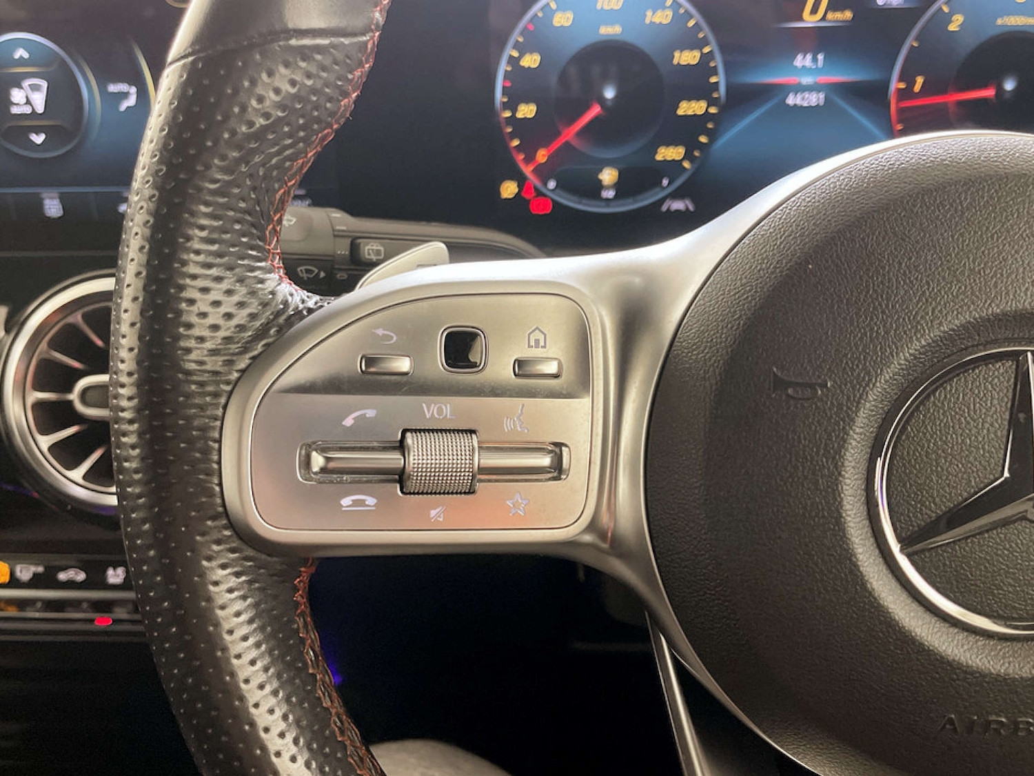 Used Mercedes-Benz GLB 2021 for sale - 77667914: Photo 18