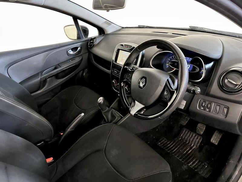Used Renault Clio 2015 for sale - 76734744: Photo 14