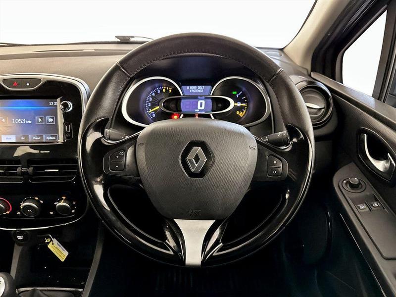 Used Renault Clio 2015 for sale - 76734744: Photo 15