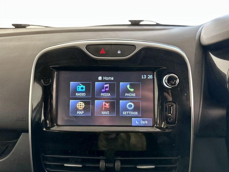 Used Renault Clio 2015 for sale - 76734744: Photo 20